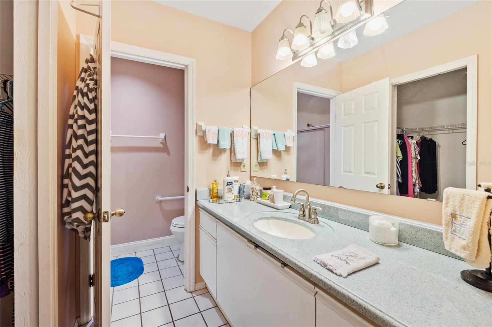 CEDAR ISLAND CLUB, A CONDO - Residential