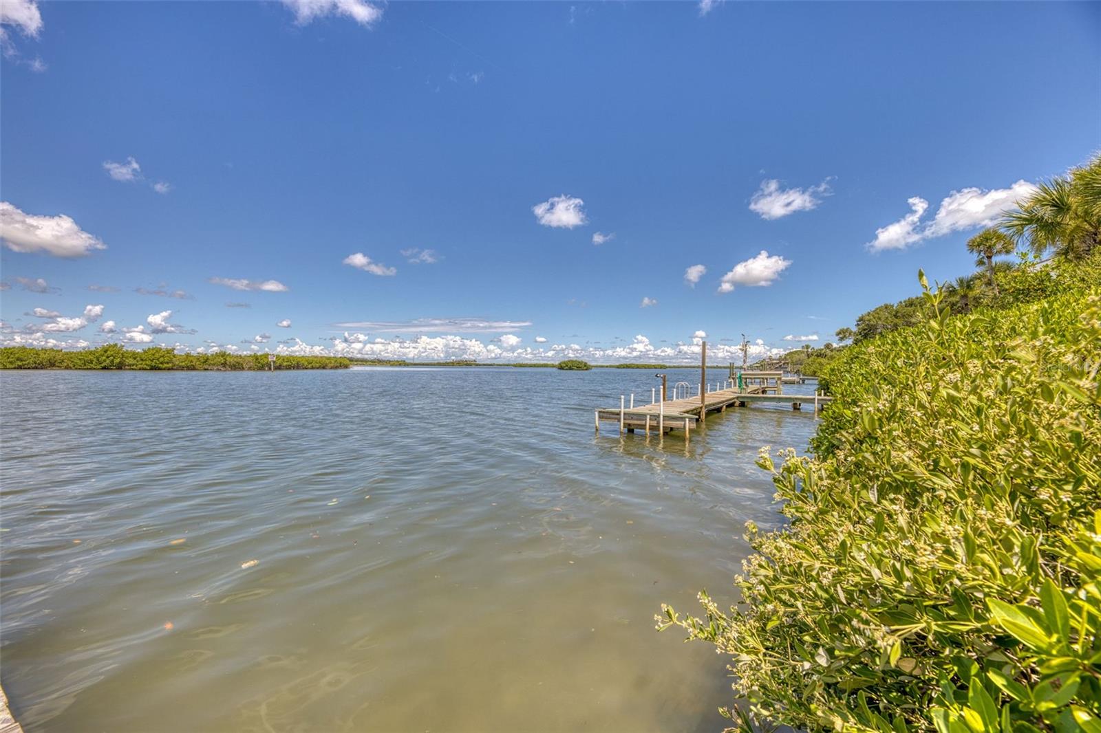 CEDAR ISLAND CLUB, A CONDO - Residential