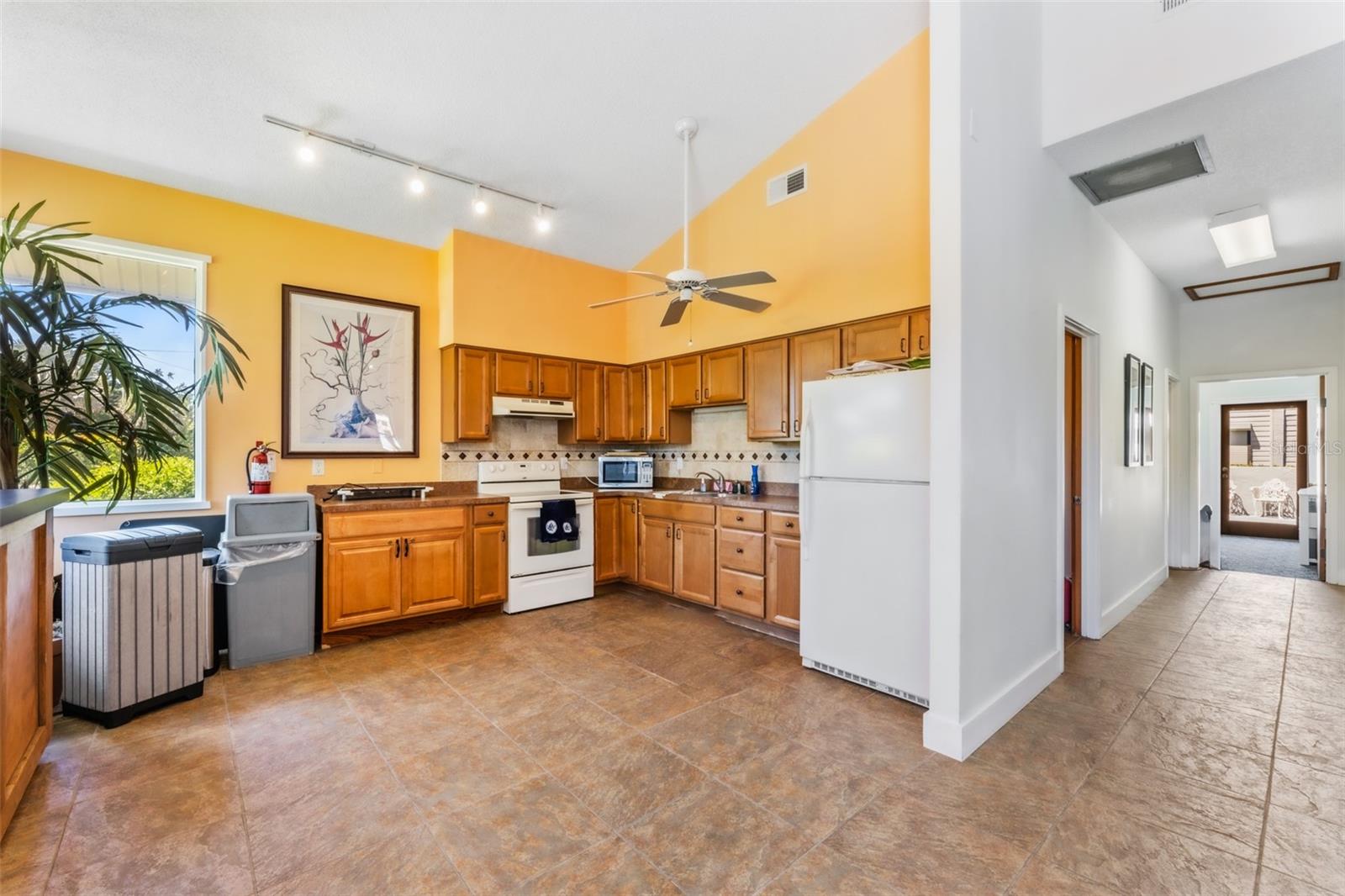 CEDAR ISLAND CLUB, A CONDO - Residential