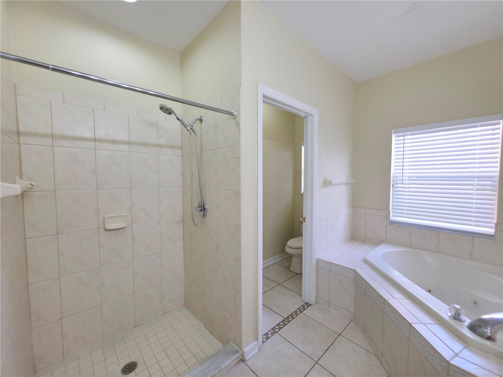 FALCON TRACE UNIT 9 - Residential Lease