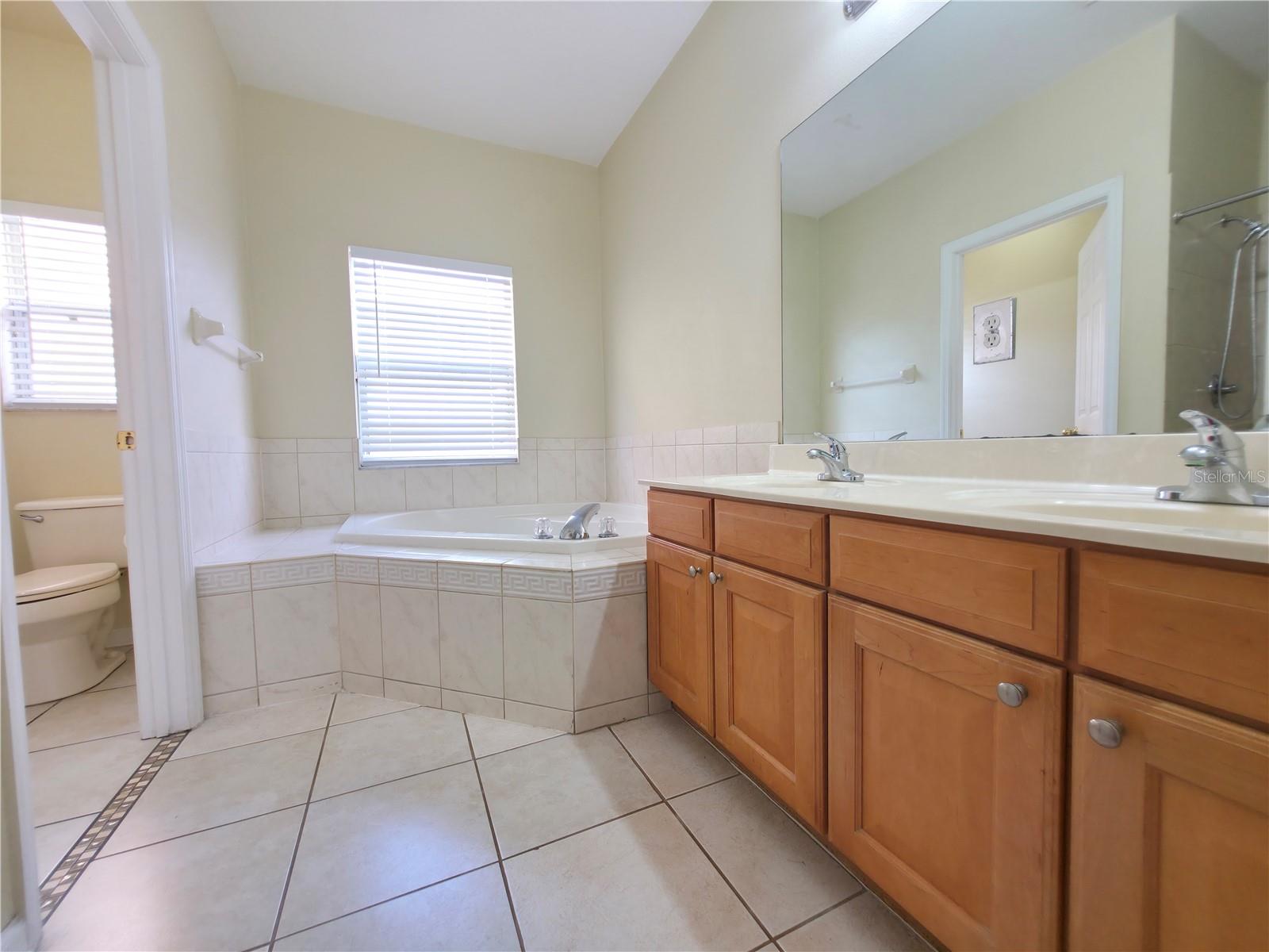 FALCON TRACE UNIT 9 - Residential Lease