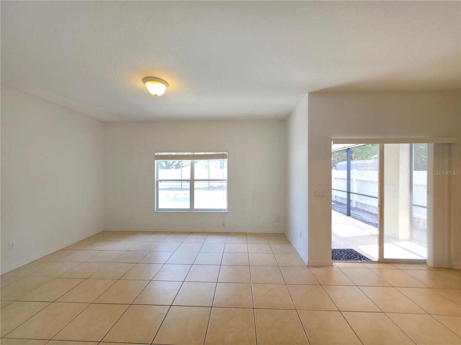 FALCON TRACE UNIT 9 - Residential Lease