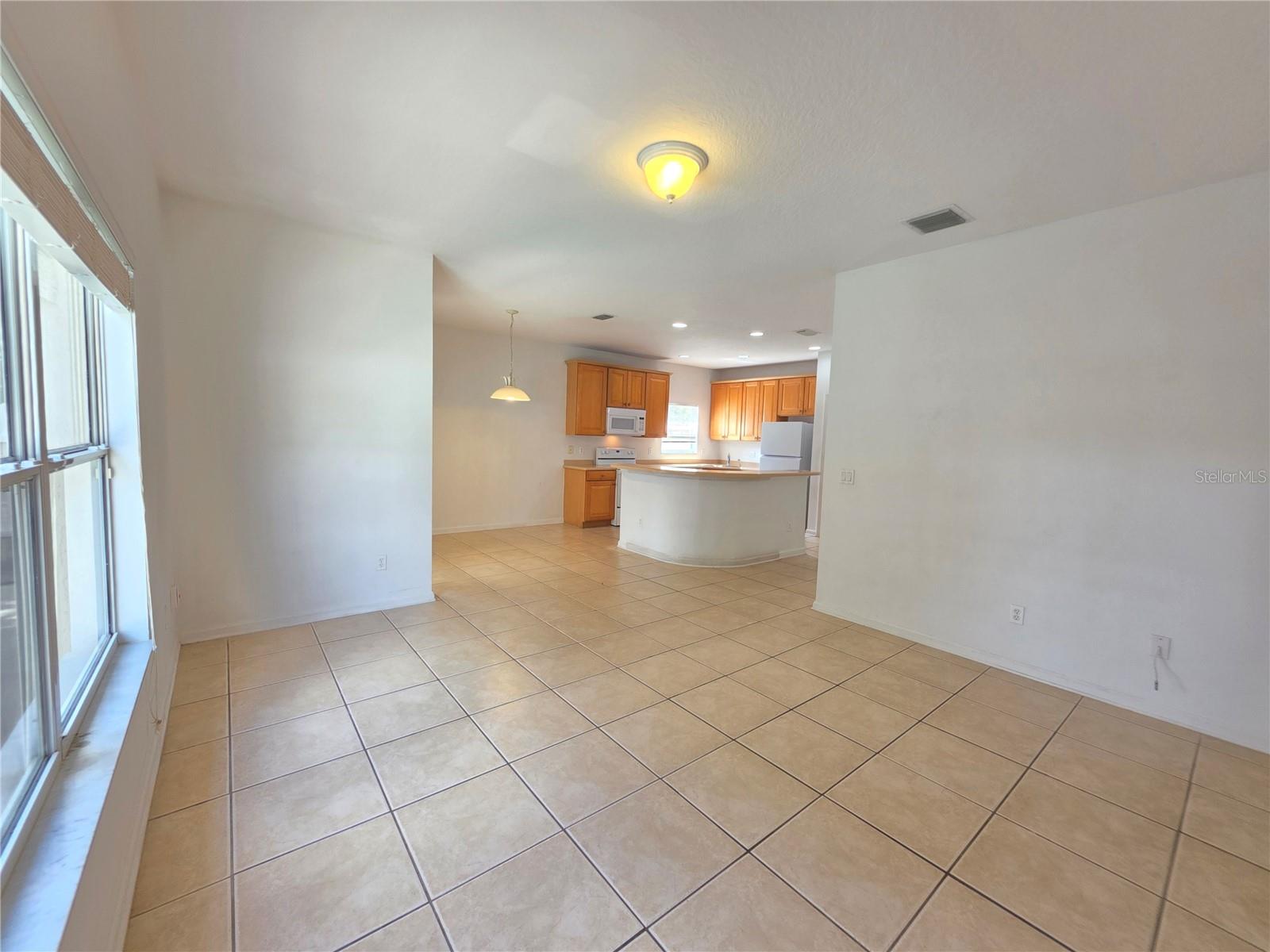 FALCON TRACE UNIT 9 - Residential Lease