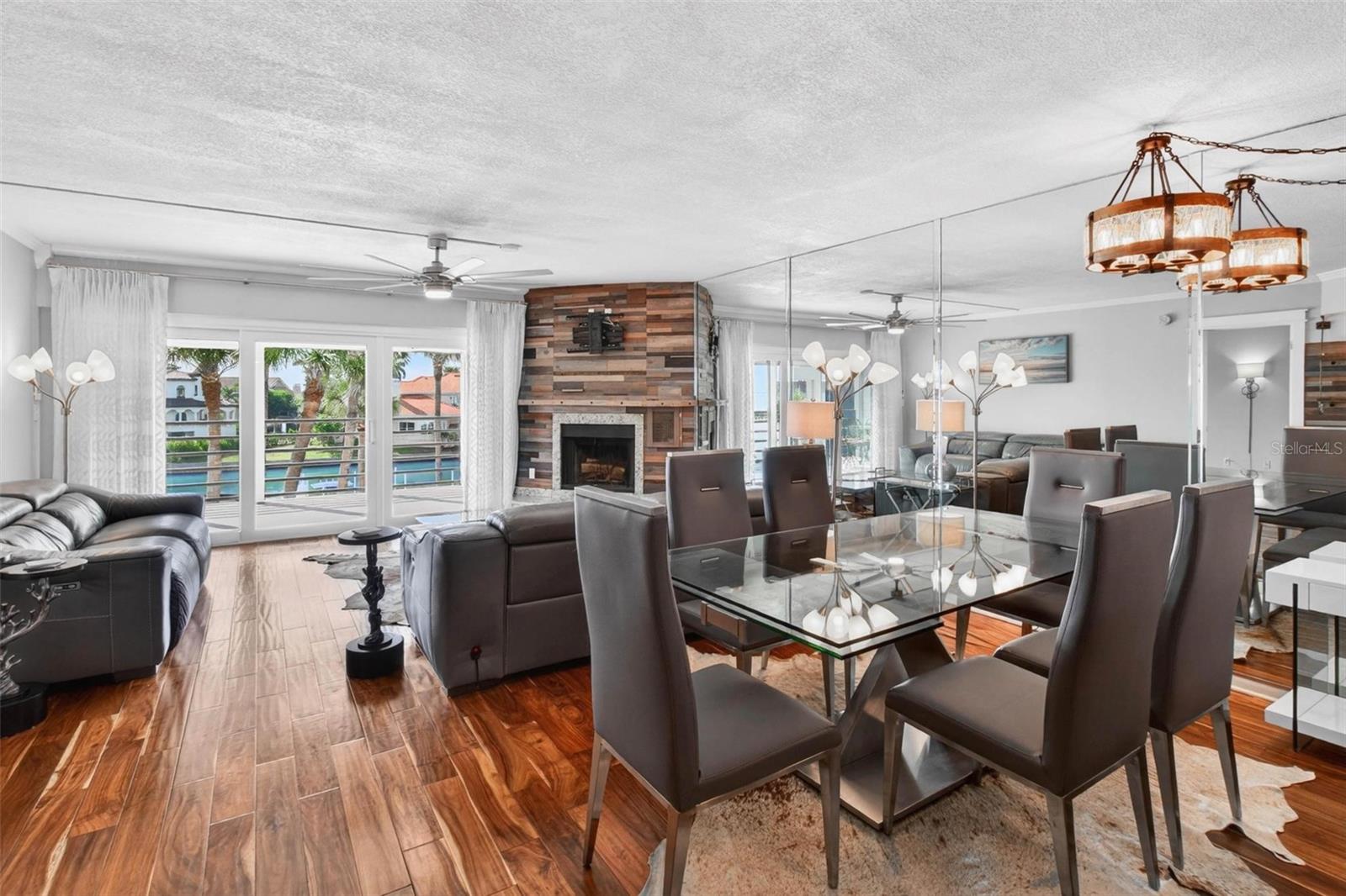 ANCHOR COVE 1 CONDO - Residential