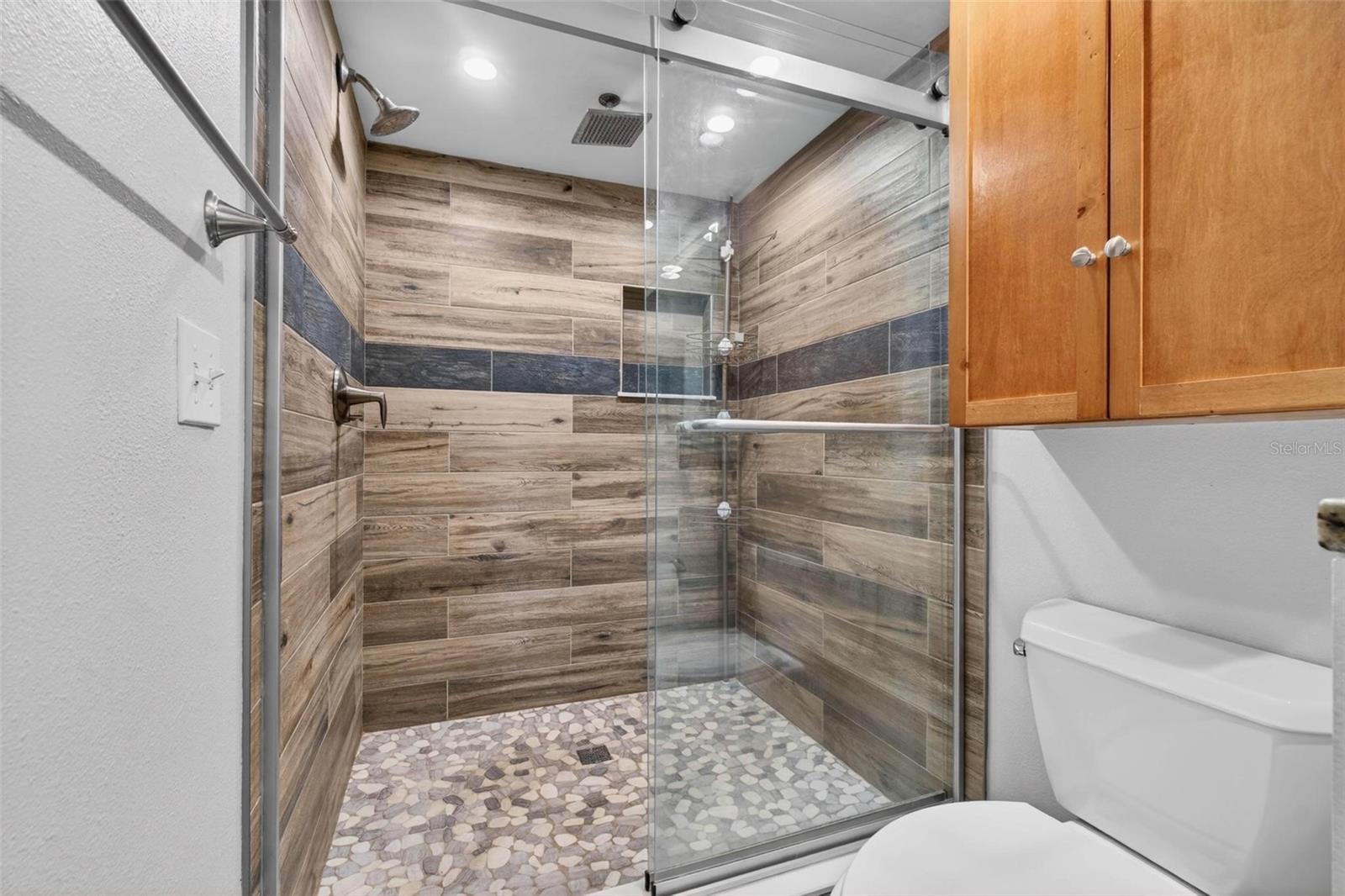 ANCHOR COVE 1 CONDO - Residential