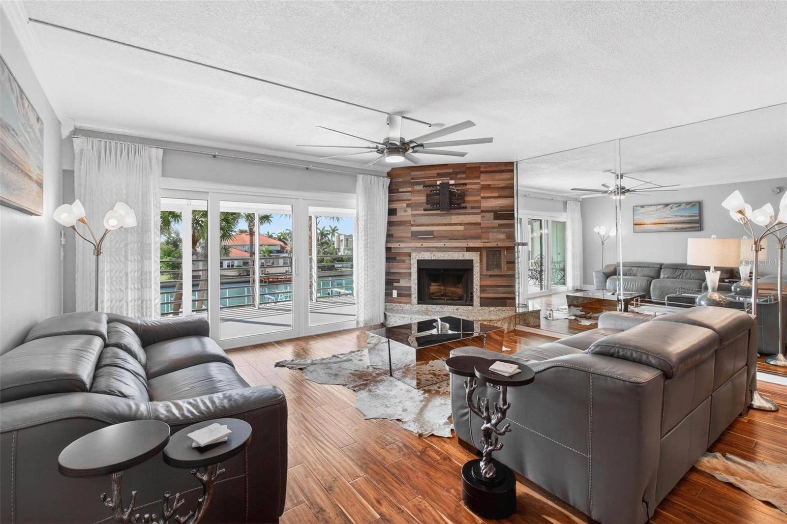 ANCHOR COVE 1 CONDO - Residential