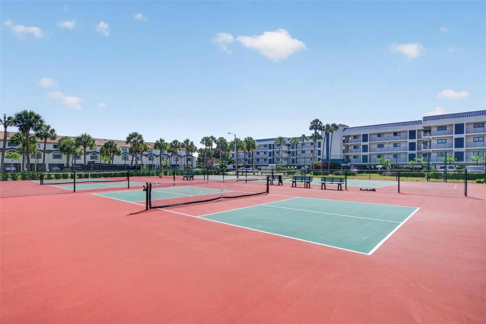 ANCHOR COVE 1 CONDO - Residential