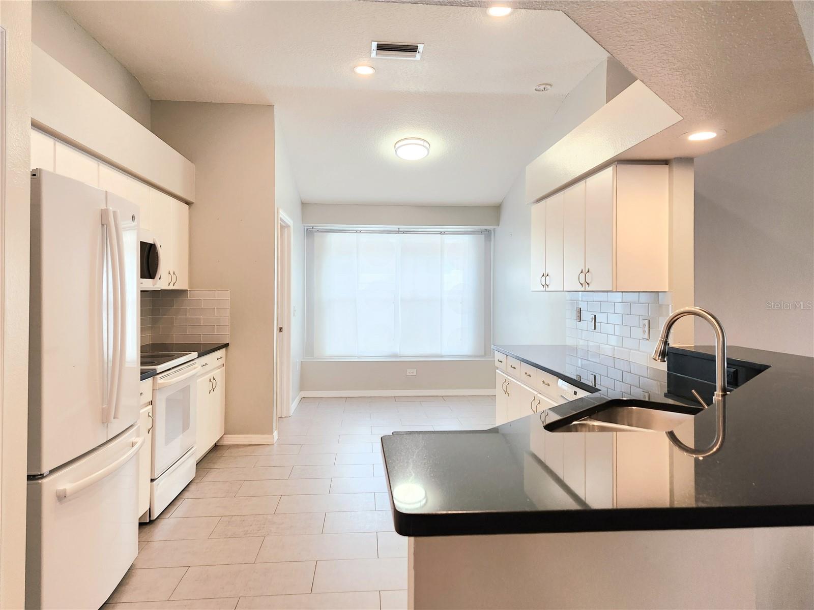 MEADOW POINTE - Residential