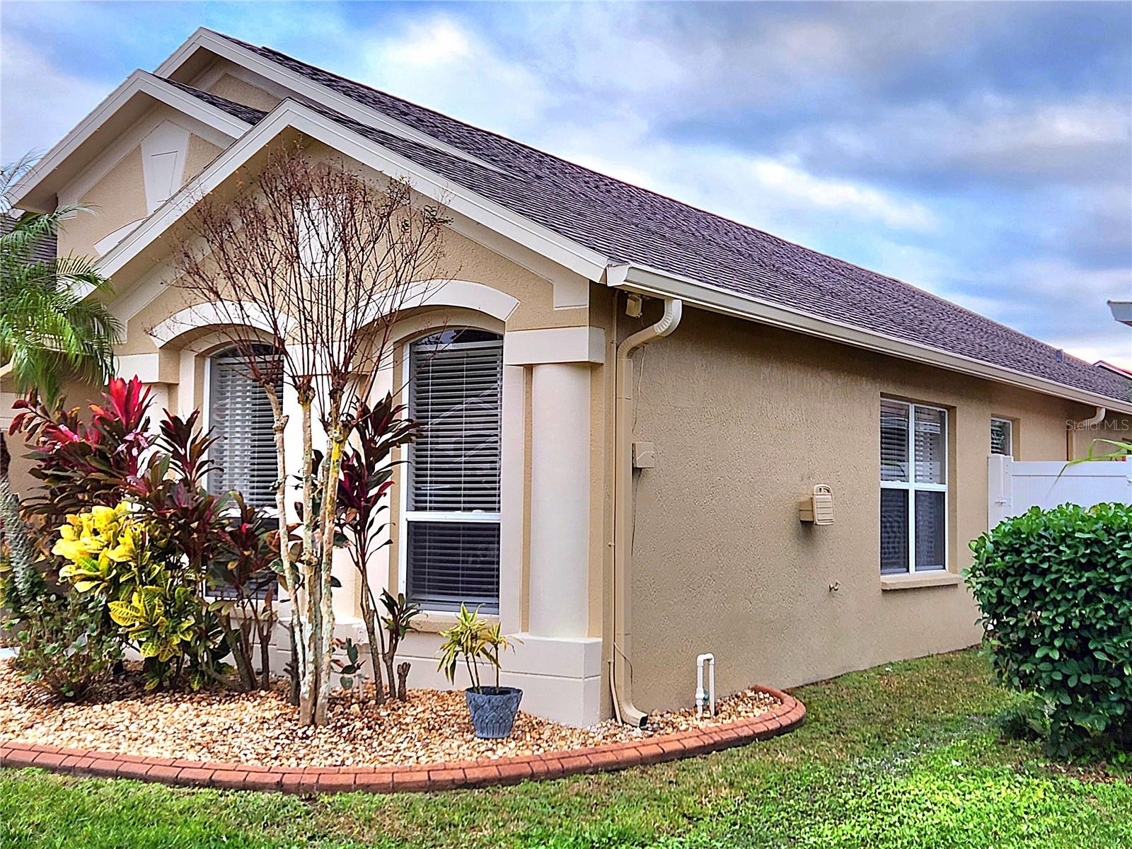 MEADOW POINTE - Residential