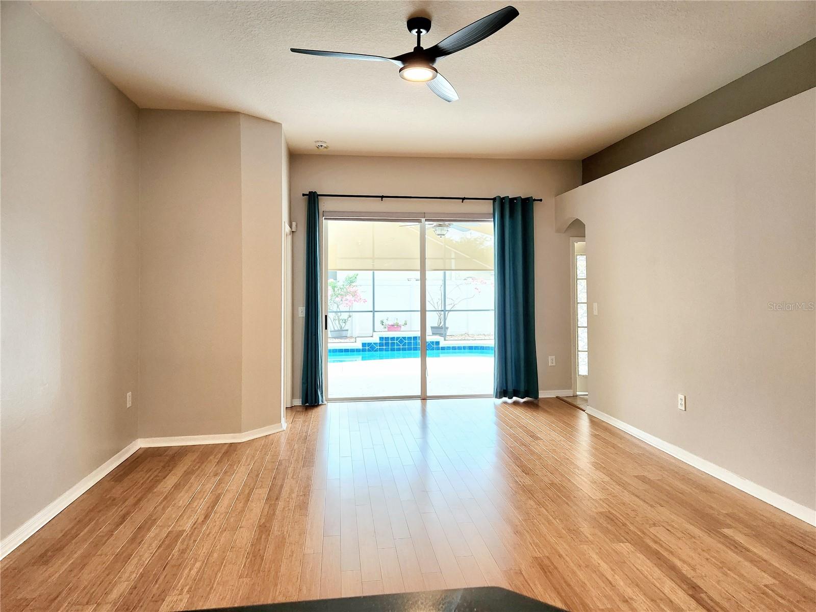 MEADOW POINTE - Residential