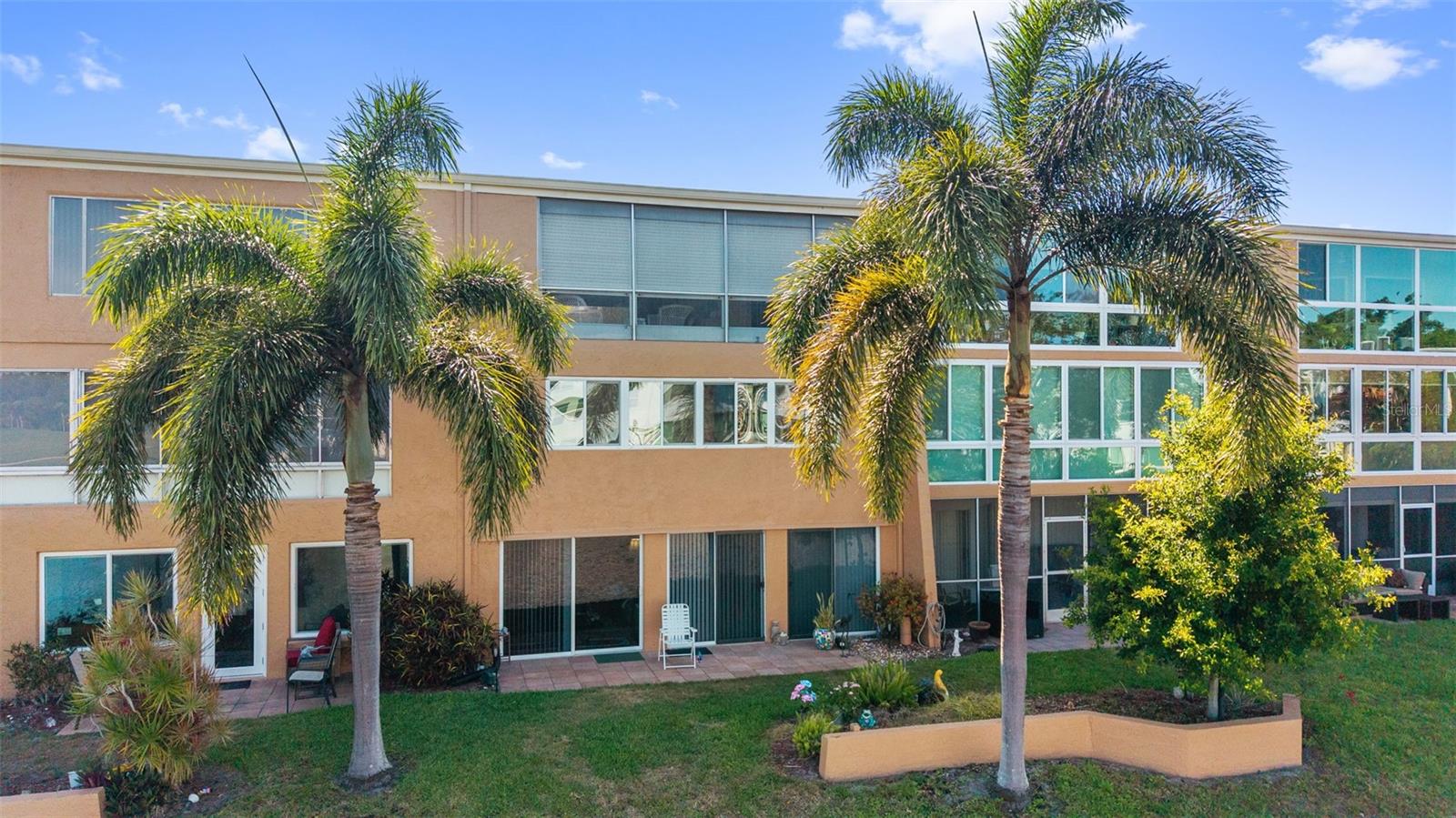 PENTHOUSE GREENS - Residential