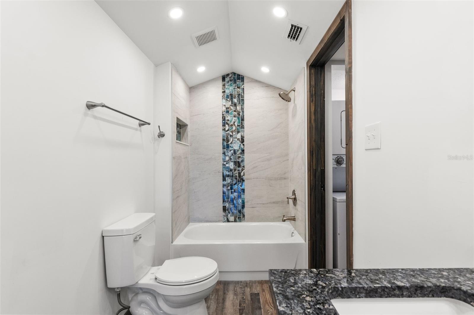 PENTHOUSE GREENS - Residential
