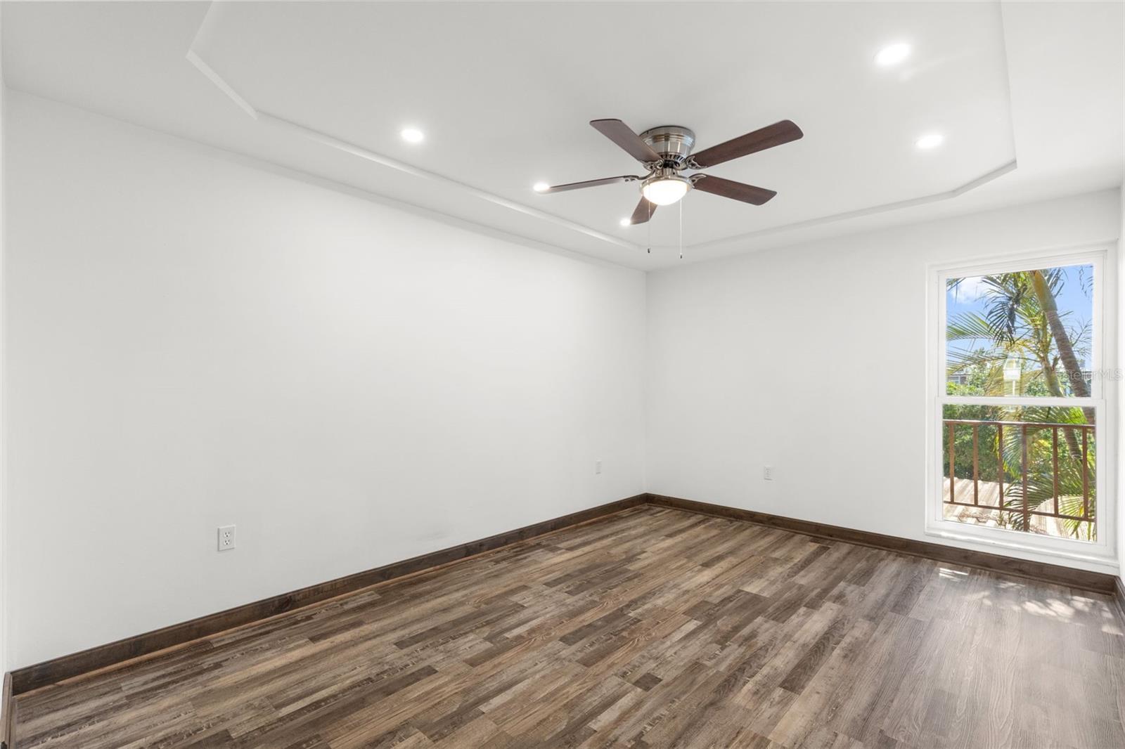 PENTHOUSE GREENS - Residential