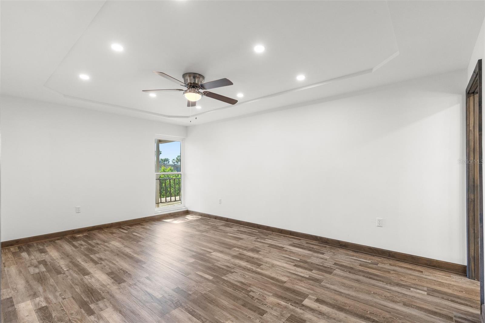 PENTHOUSE GREENS - Residential
