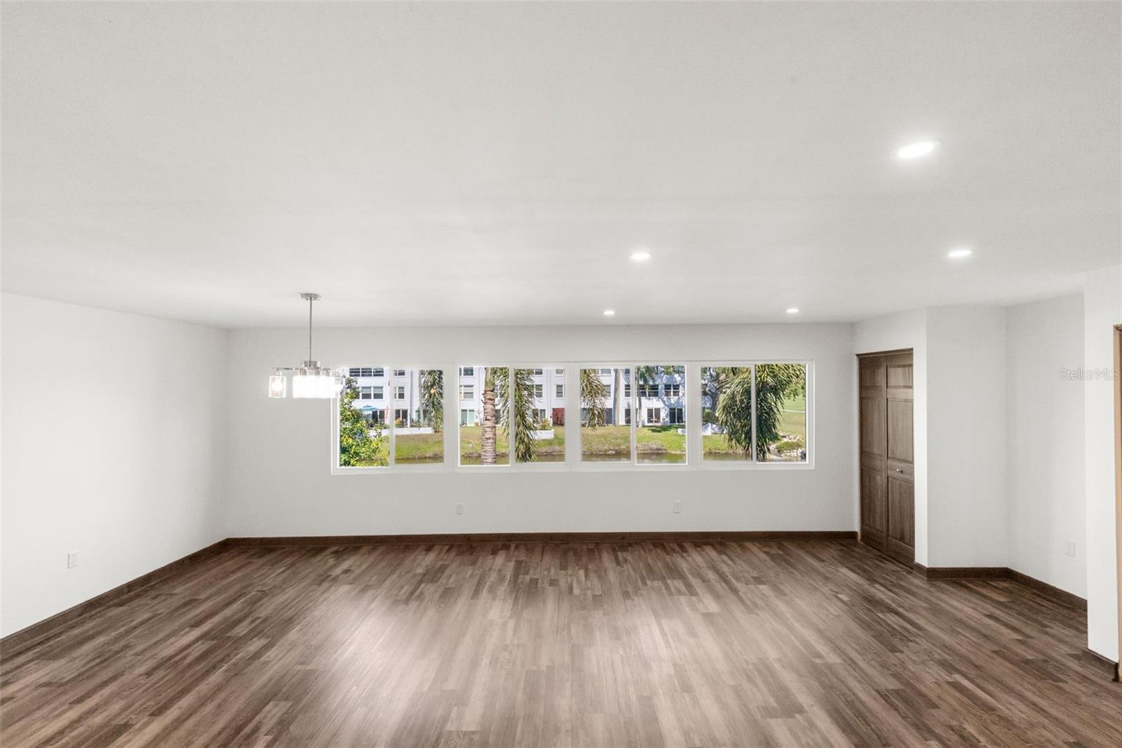 PENTHOUSE GREENS - Residential