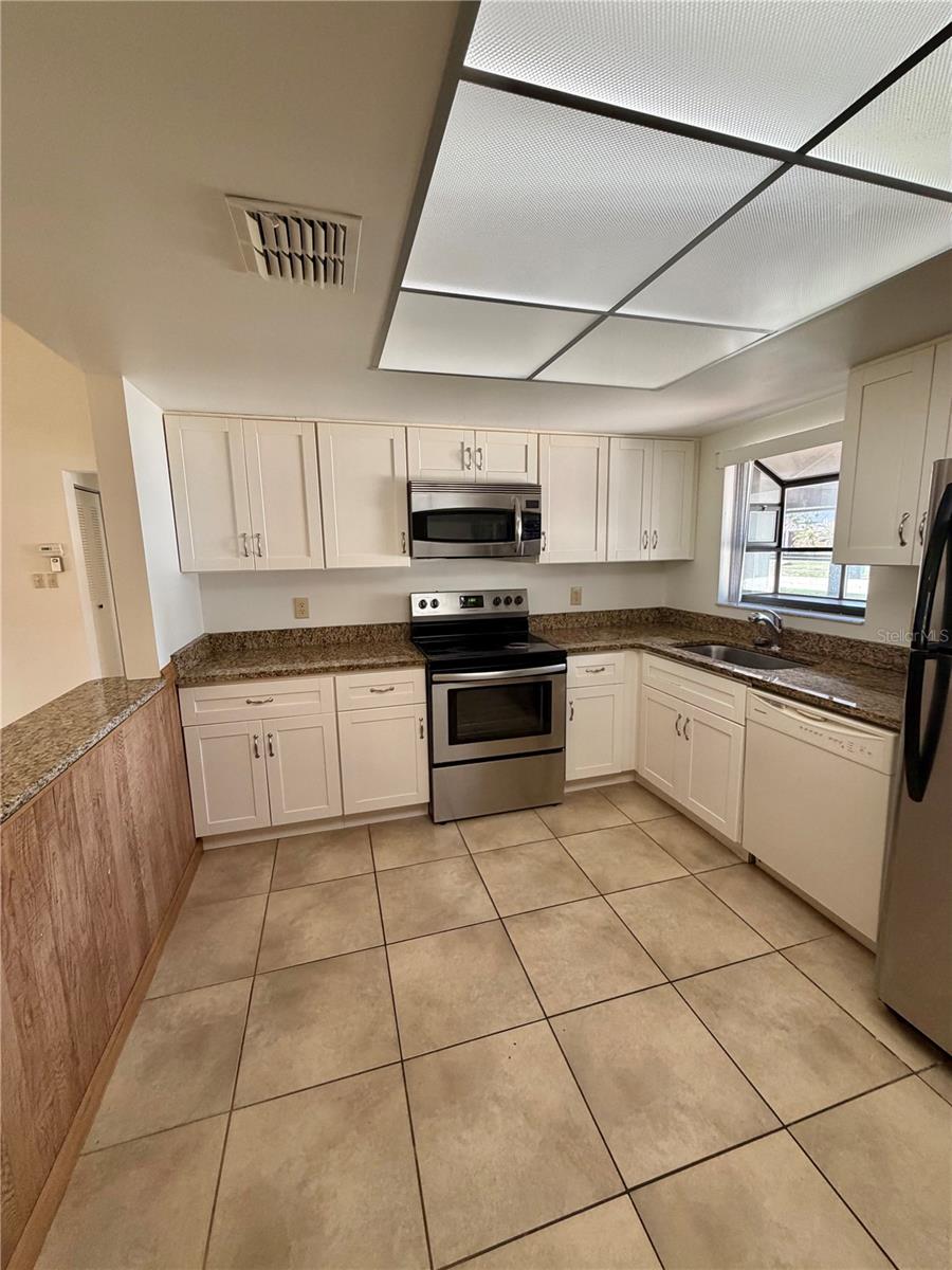 LAKE RIDGE VILLAGE - Residential