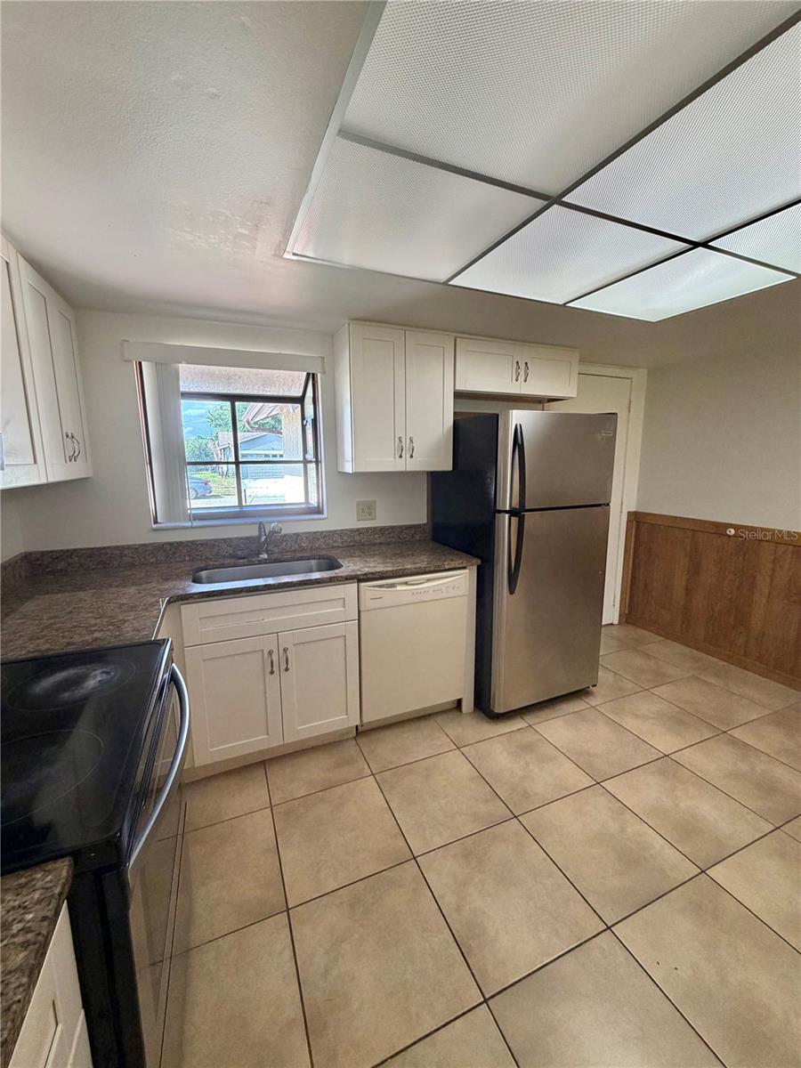 LAKE RIDGE VILLAGE - Residential
