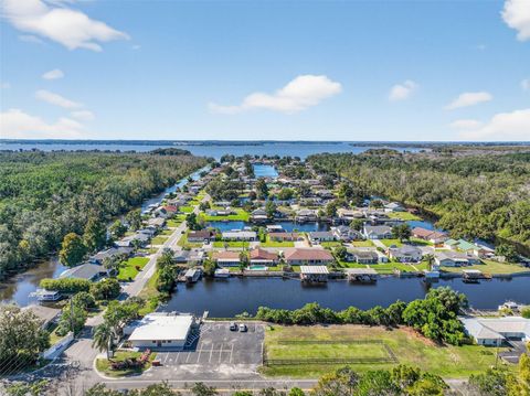 Tiny photo for 13721 Country Club Drive, Tavares, FL 32778 (MLS # G5103713)