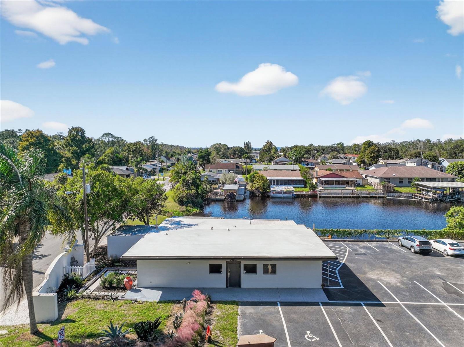 LAKE HARRIS SHORES UNIT 01 - Commercial Lease