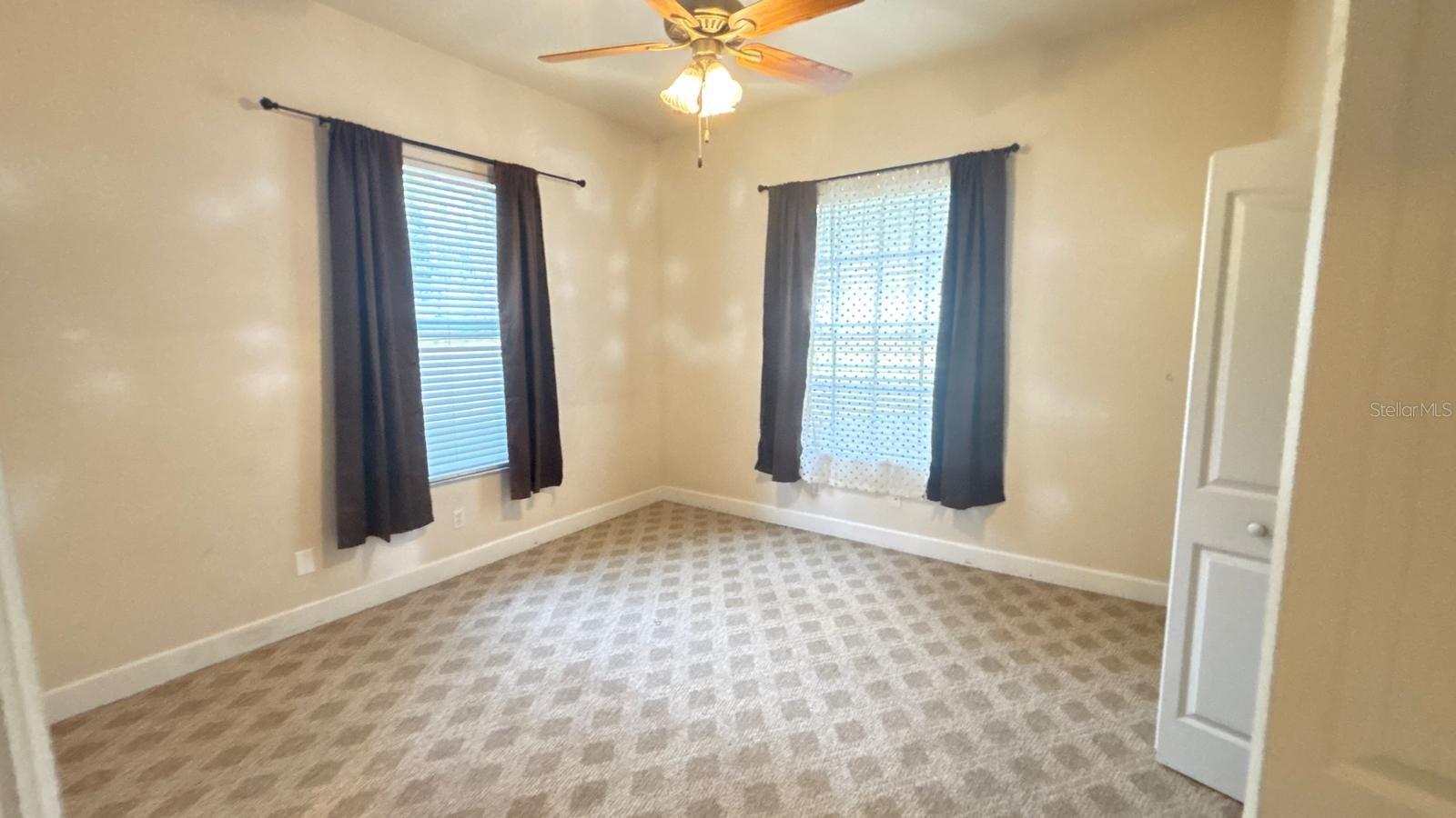 ARROWTREE II SUB - Residential Lease