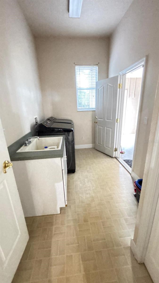 ARROWTREE II SUB - Residential Lease