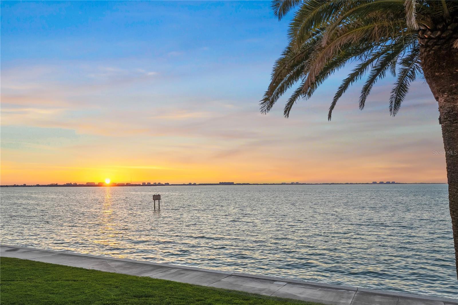 LAWRENCE POINTE I - Residential