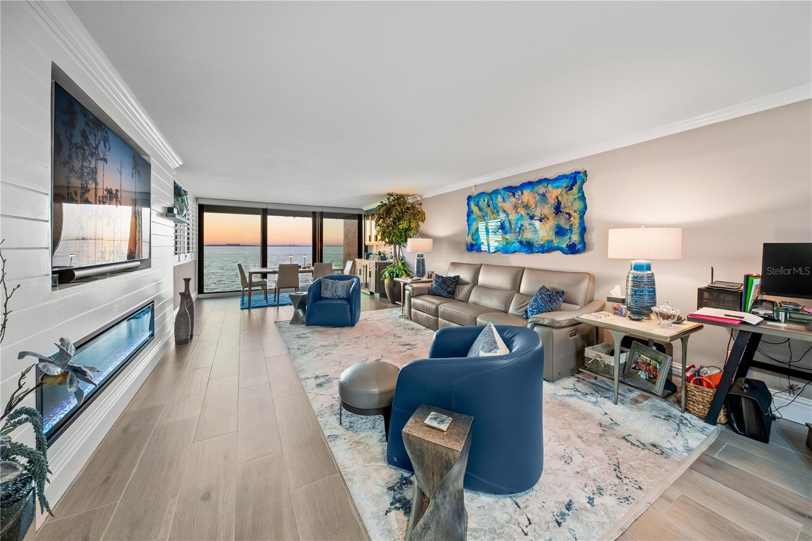 LAWRENCE POINTE I - Residential