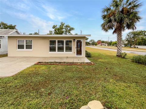 Photo of 930 School Street, Clermont, FL 34711 (MLS # O6366771)