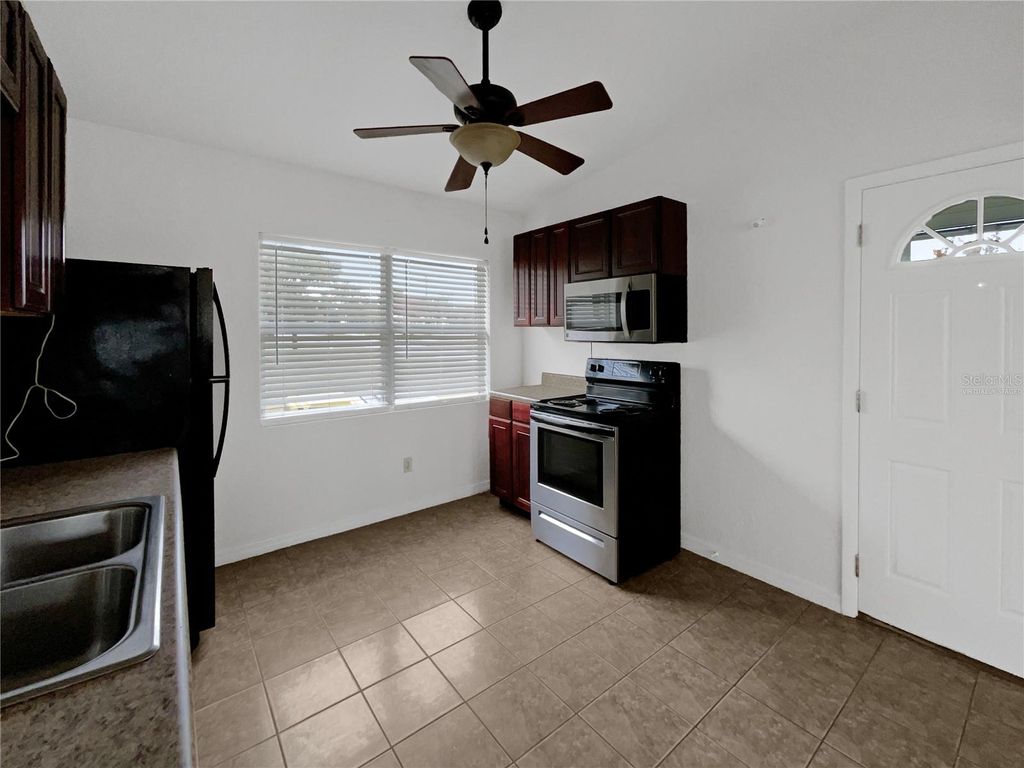 Photo of 930 School Street, Clermont, FL 34711 (MLS # O6366771)