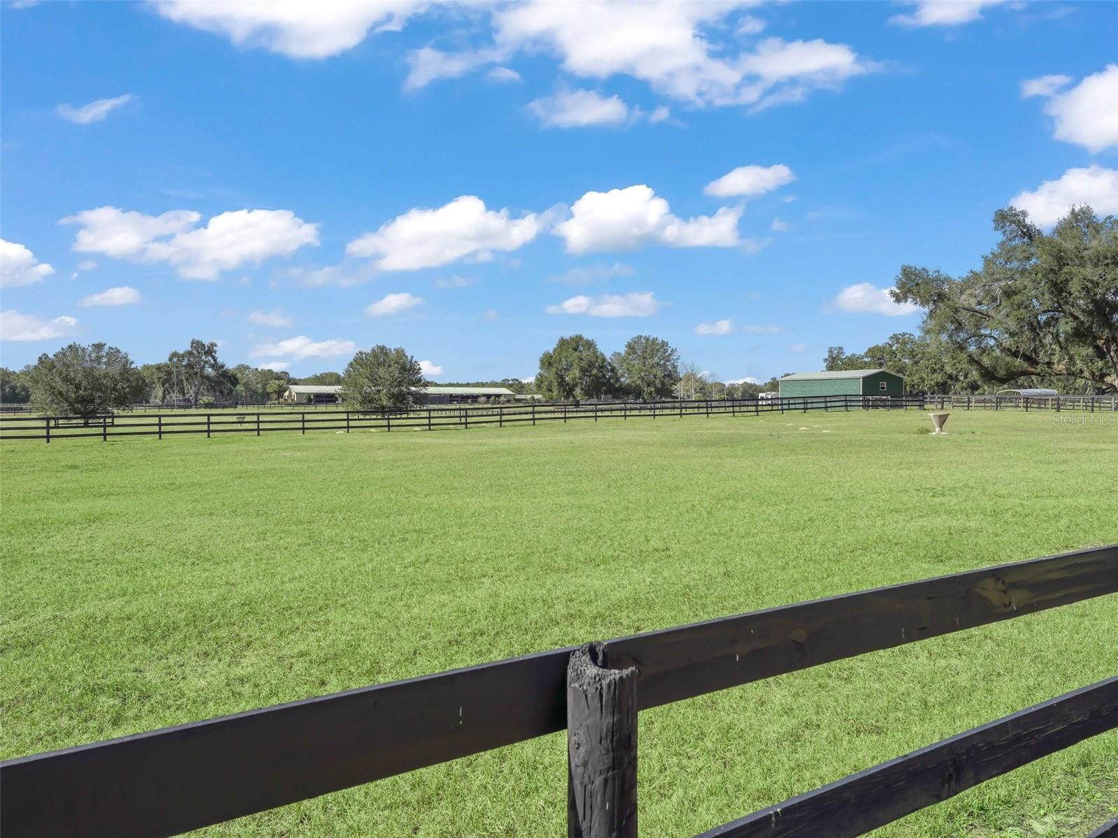 SMOKE HOLLOW FARM - Farm