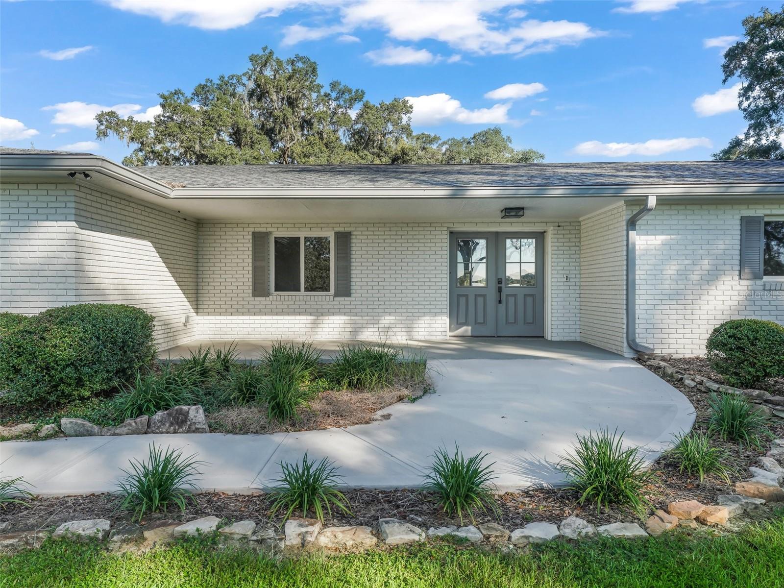 SMOKE HOLLOW FARM - Farm