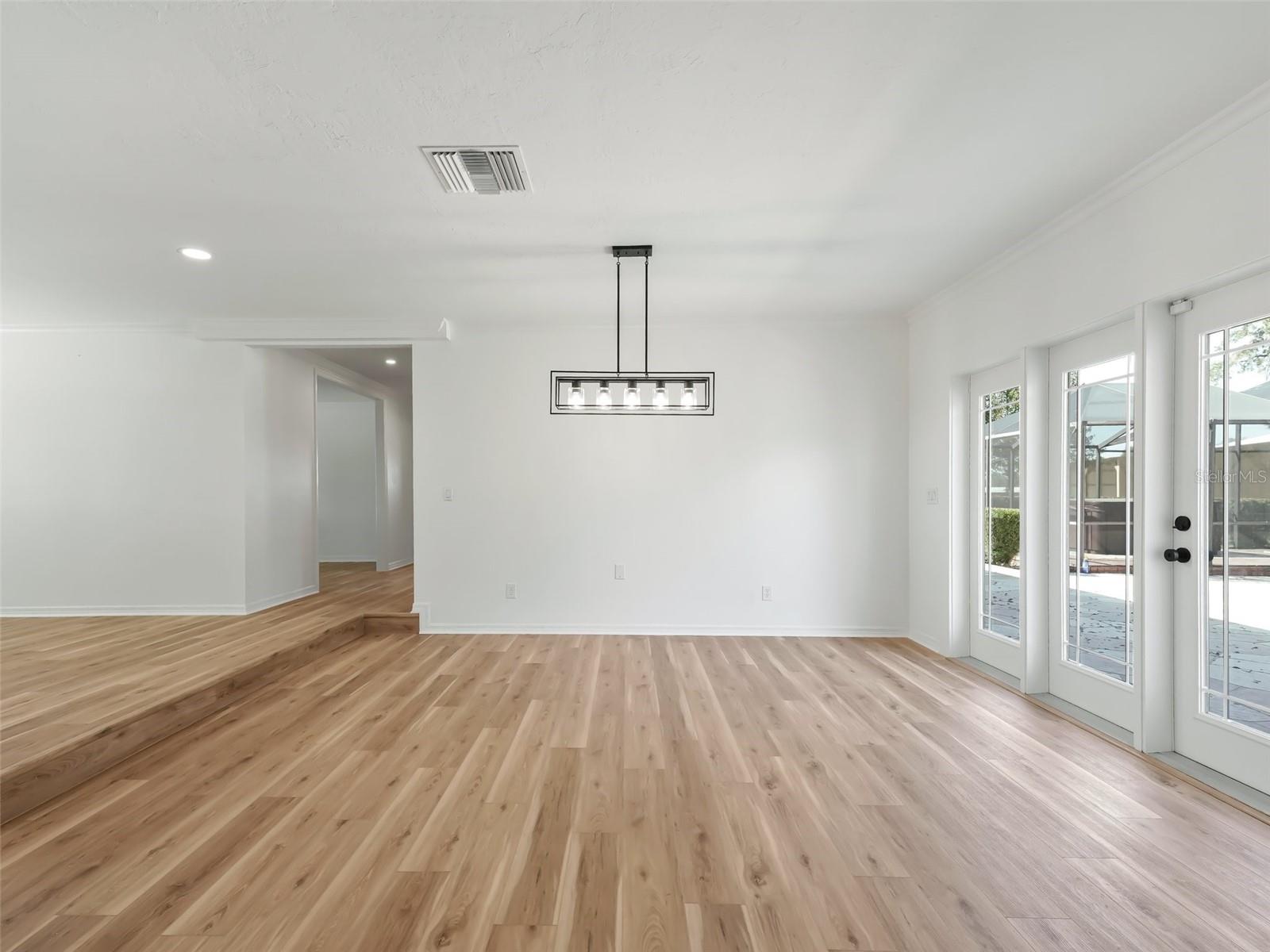 SMOKE HOLLOW FARM - Farm