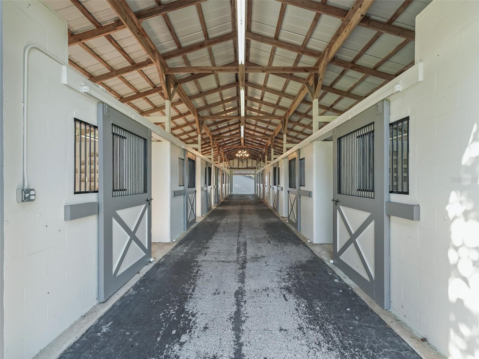 SMOKE HOLLOW FARM - Farm