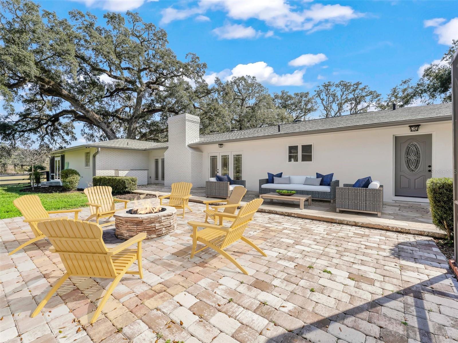 SMOKE HOLLOW FARM - Farm