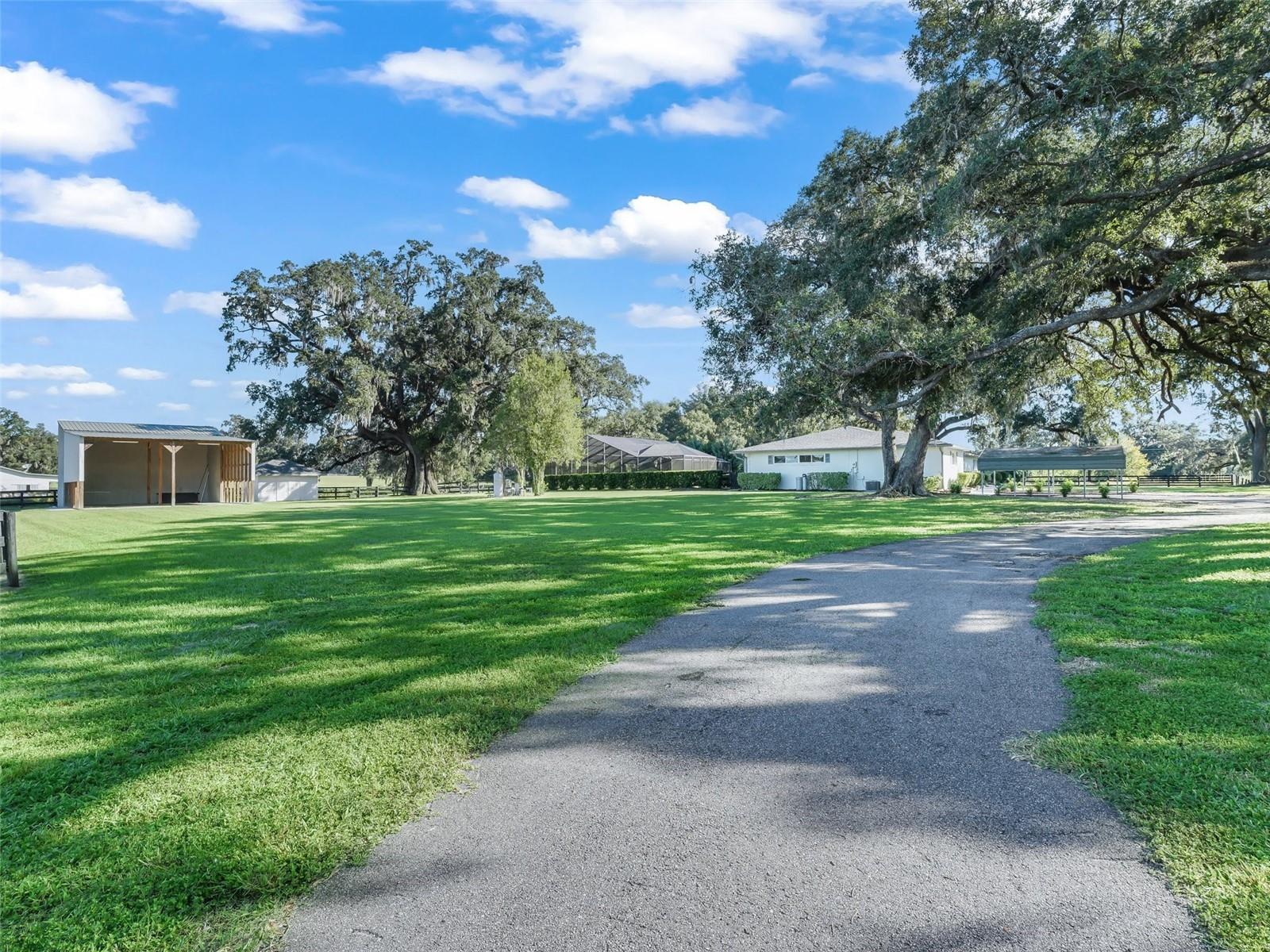 SMOKE HOLLOW FARM - Farm