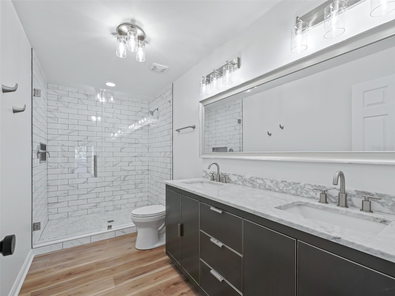 SMOKE HOLLOW FARM - Farm