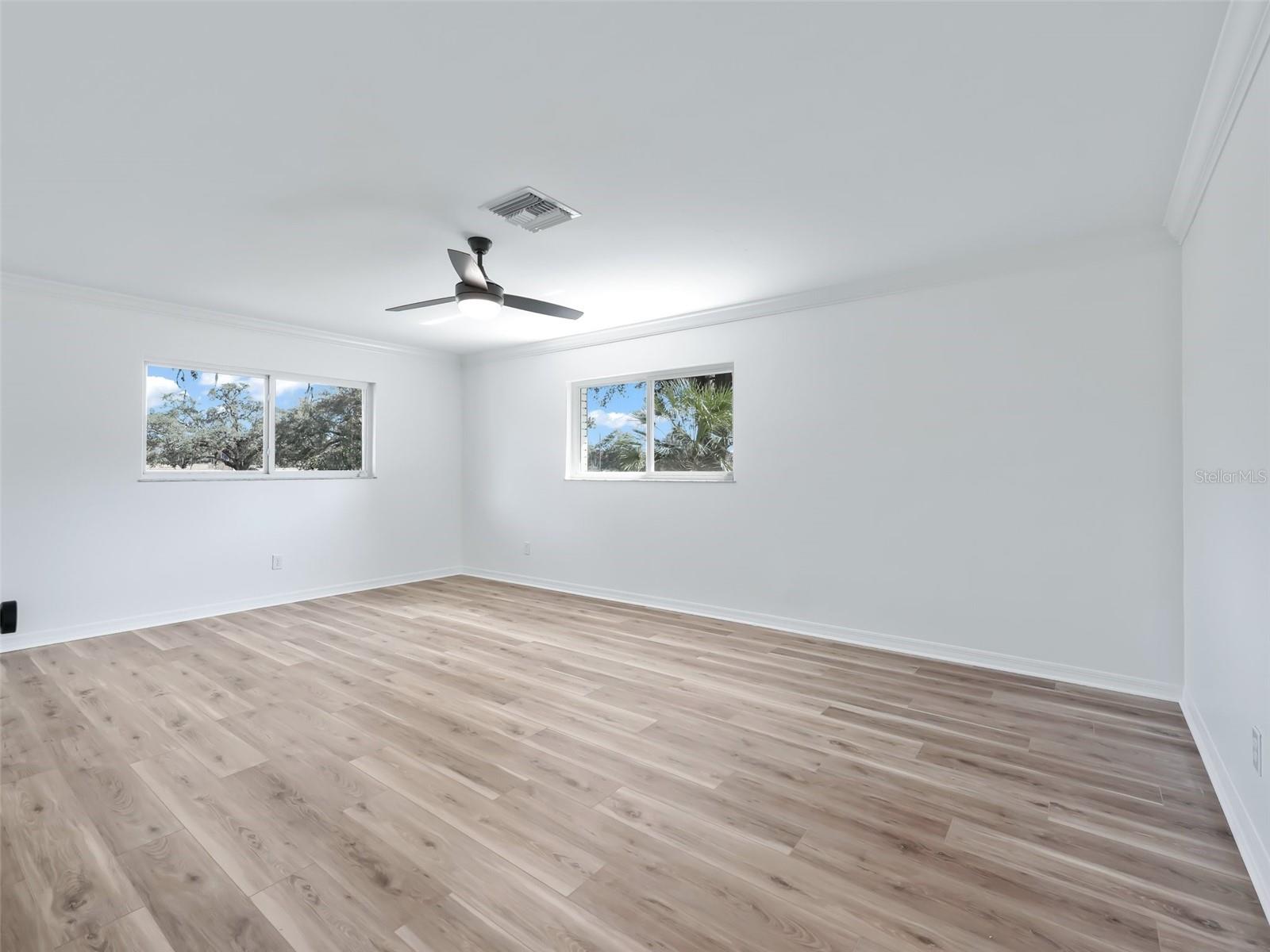 SMOKE HOLLOW FARM - Farm