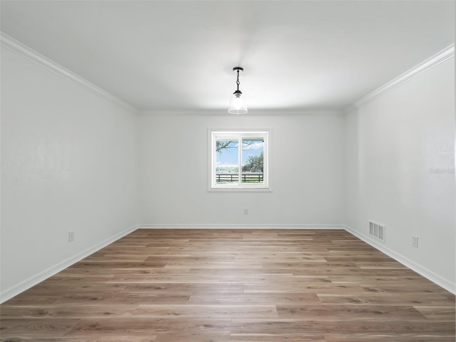 SMOKE HOLLOW FARM - Farm