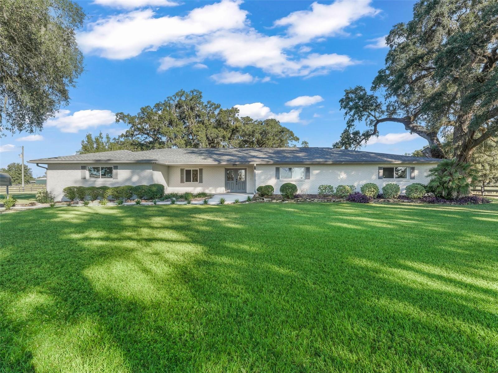 SMOKE HOLLOW FARM - Farm