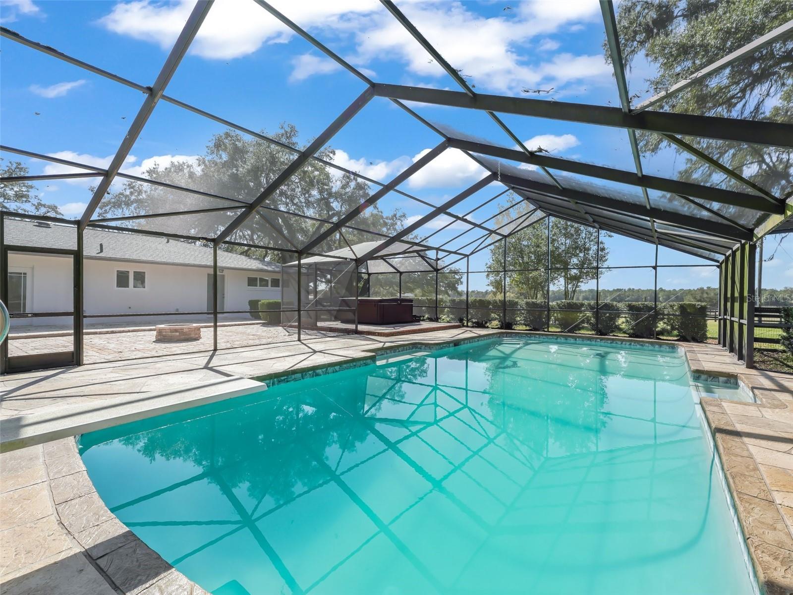 SMOKE HOLLOW FARM - Farm