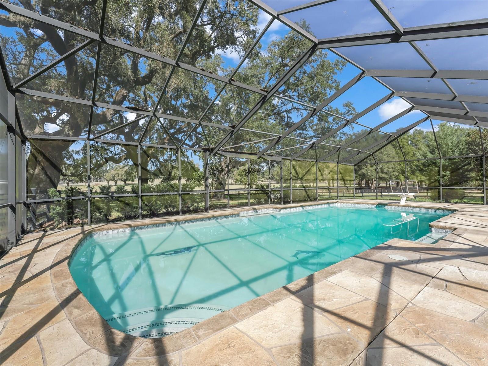 SMOKE HOLLOW FARM - Farm