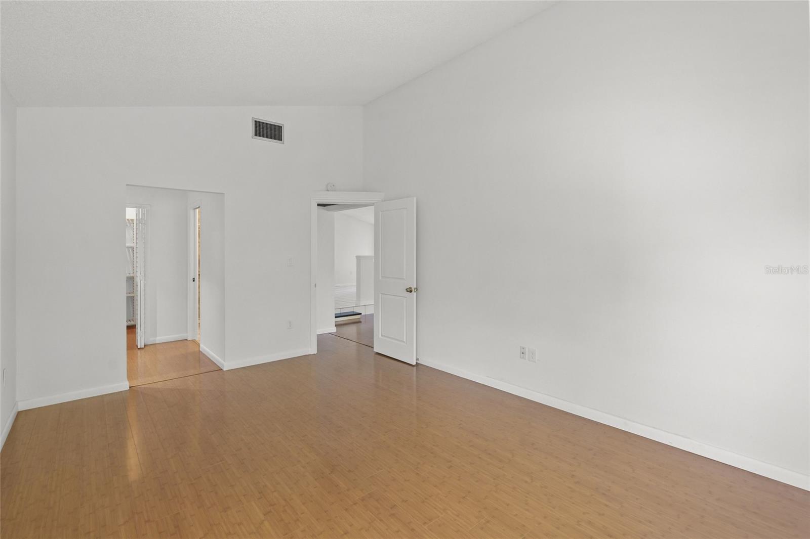 KNOLLS THE - Residential