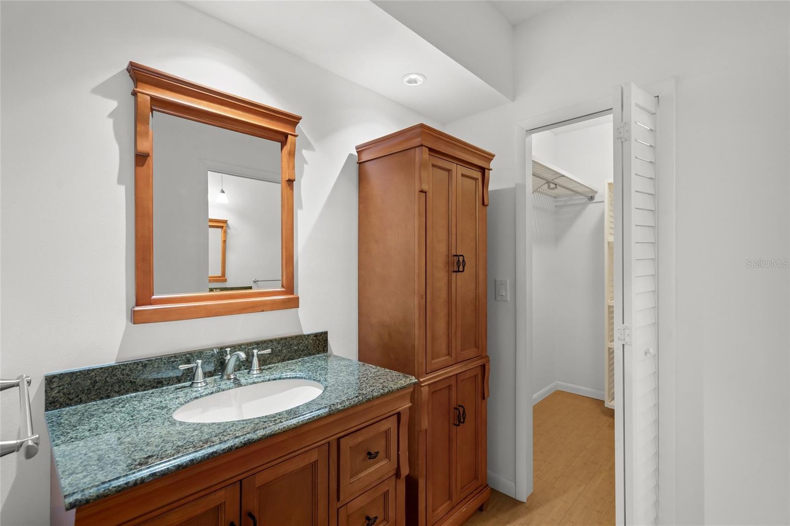 KNOLLS THE - Residential