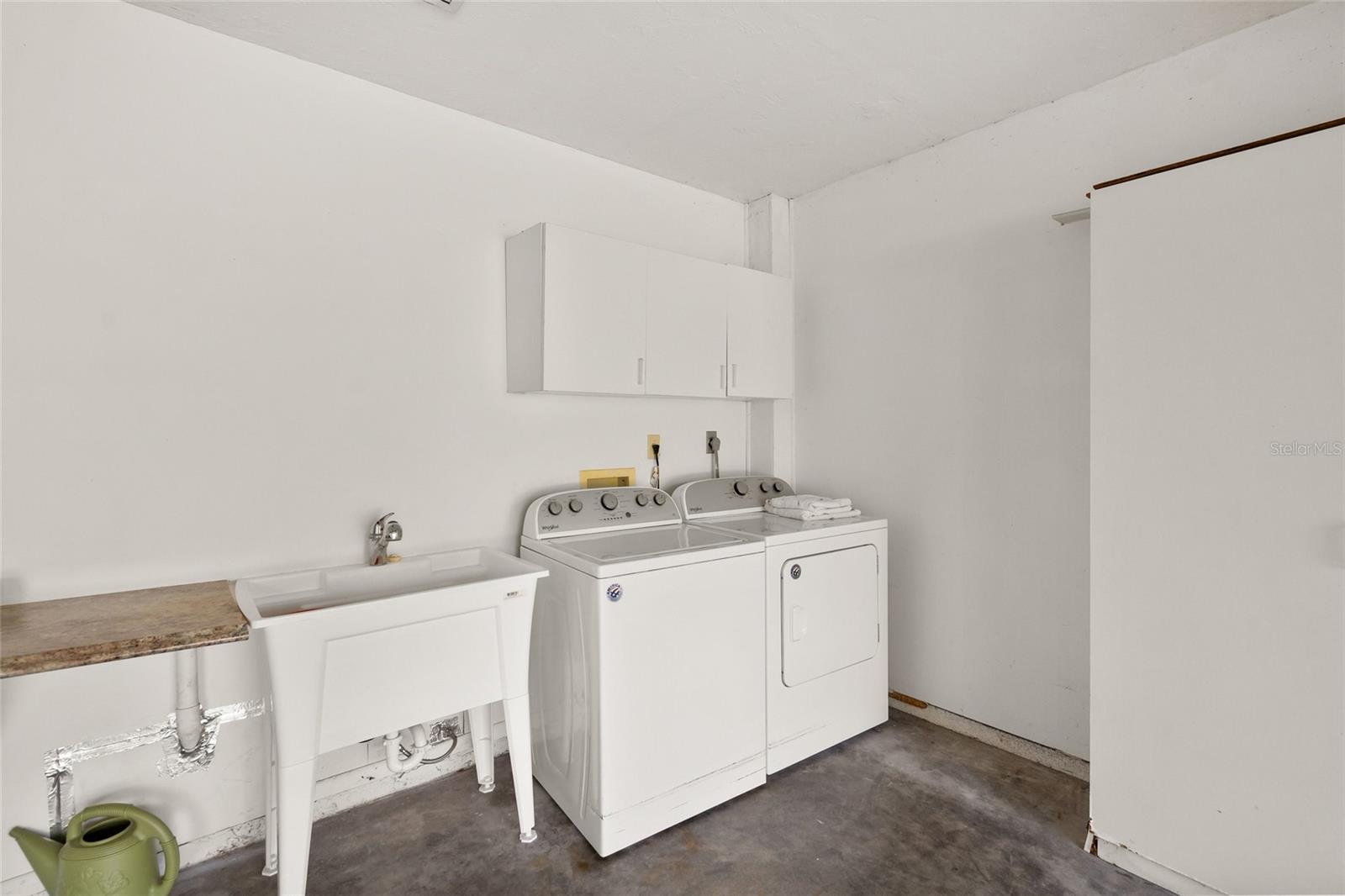 KNOLLS THE - Residential