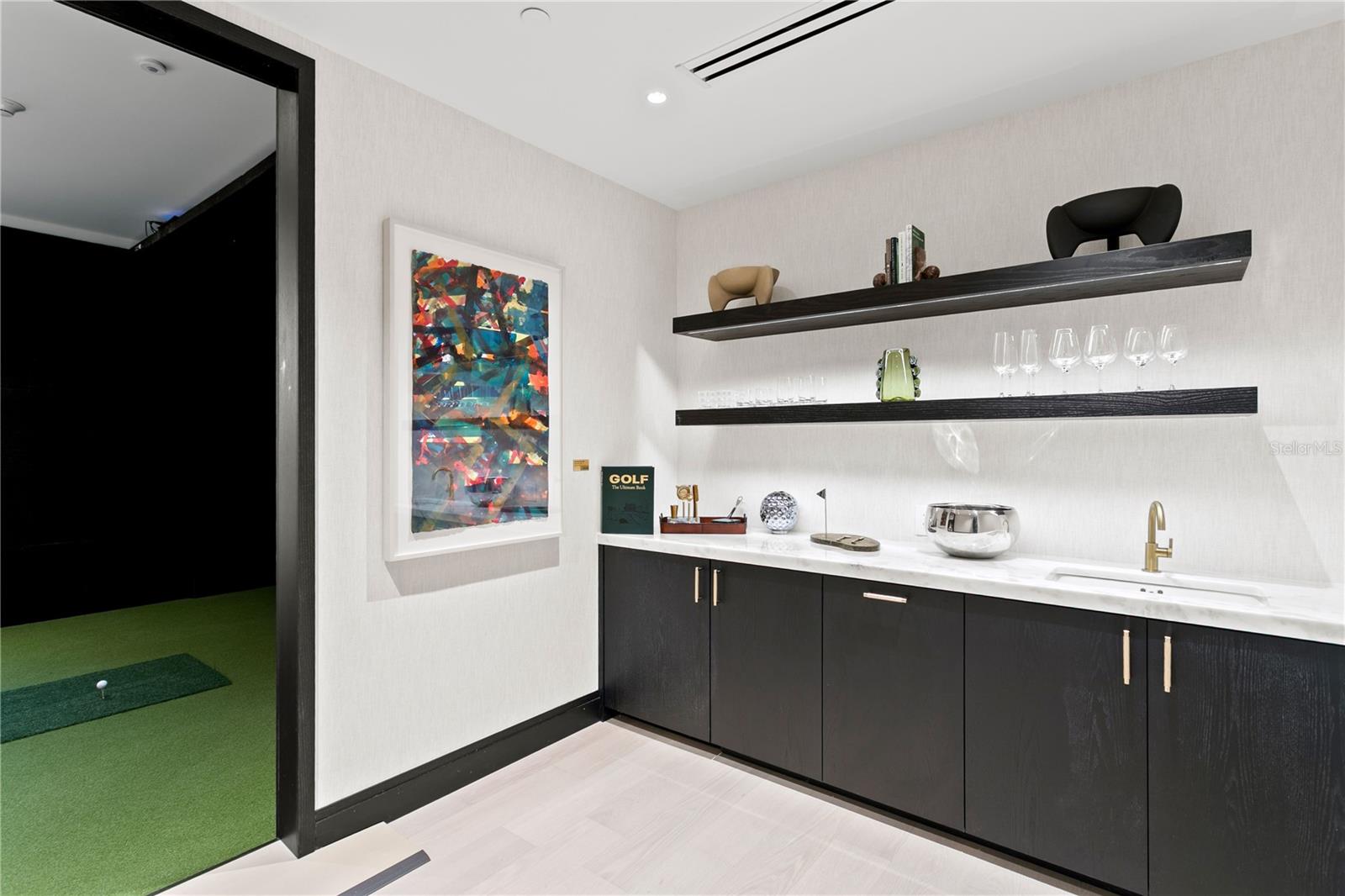 BAYSHORE YSABELLA CONDOMINIUM - Residential