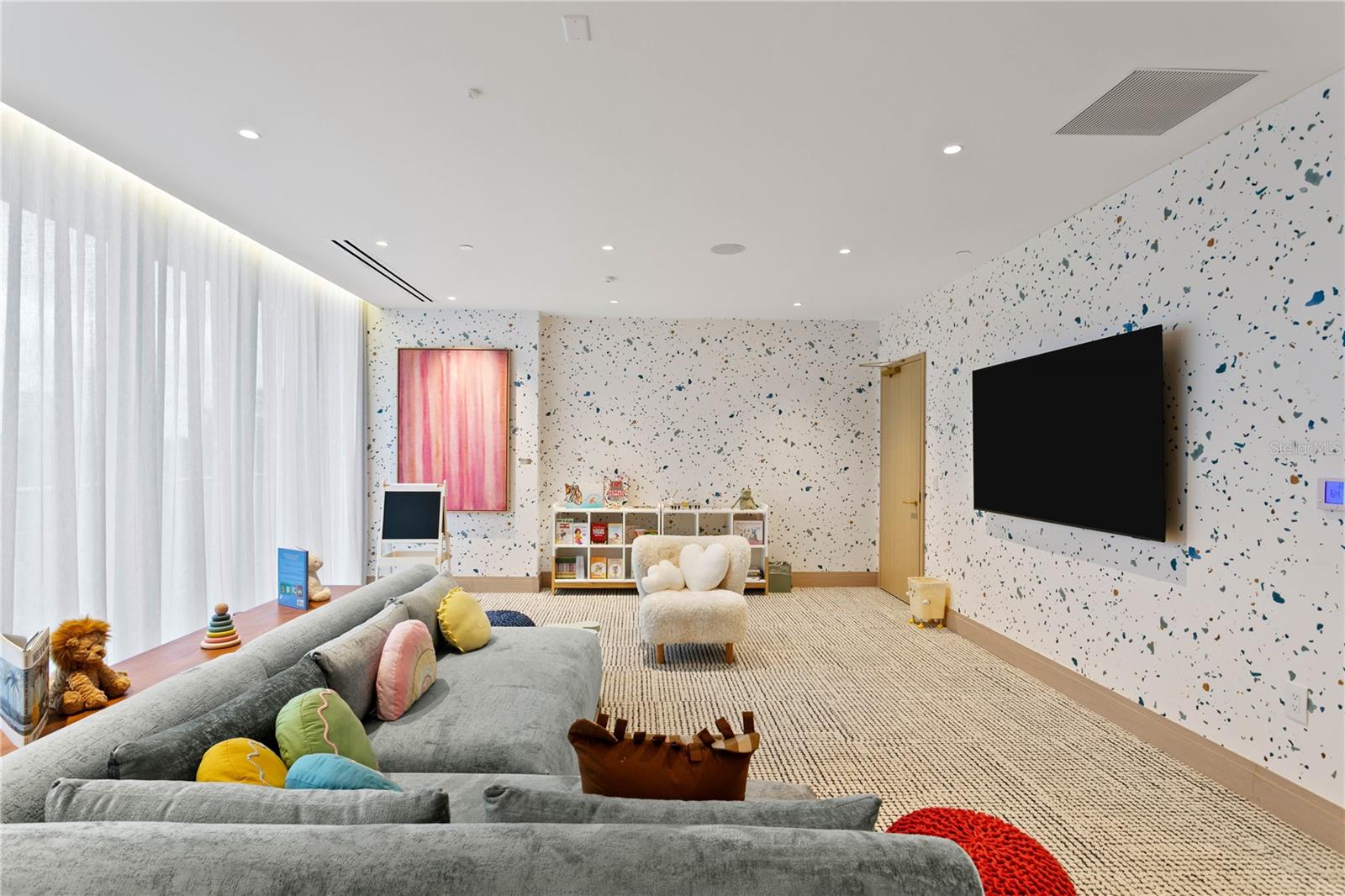 BAYSHORE YSABELLA CONDOMINIUM - Residential