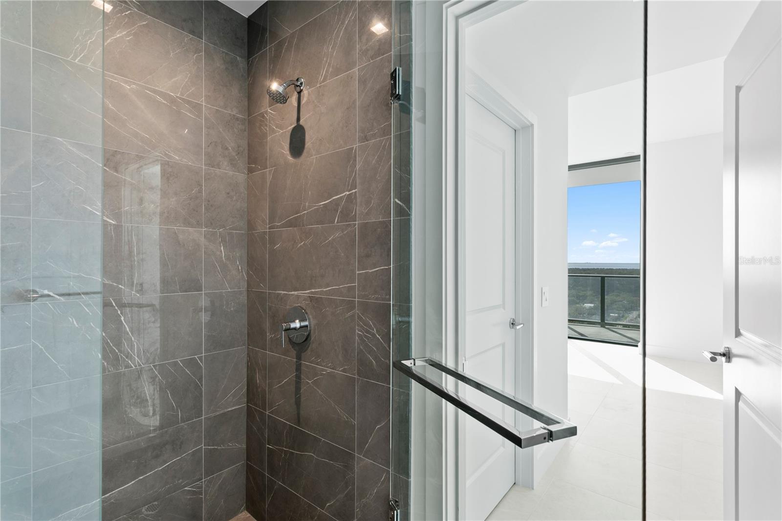 BAYSHORE YSABELLA CONDOMINIUM - Residential