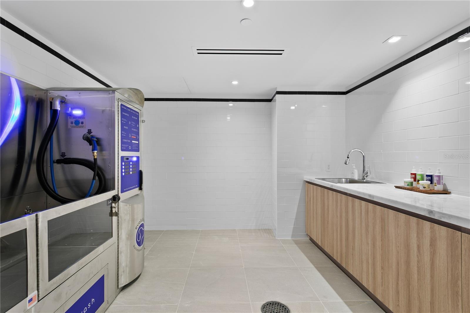 BAYSHORE YSABELLA CONDOMINIUM - Residential