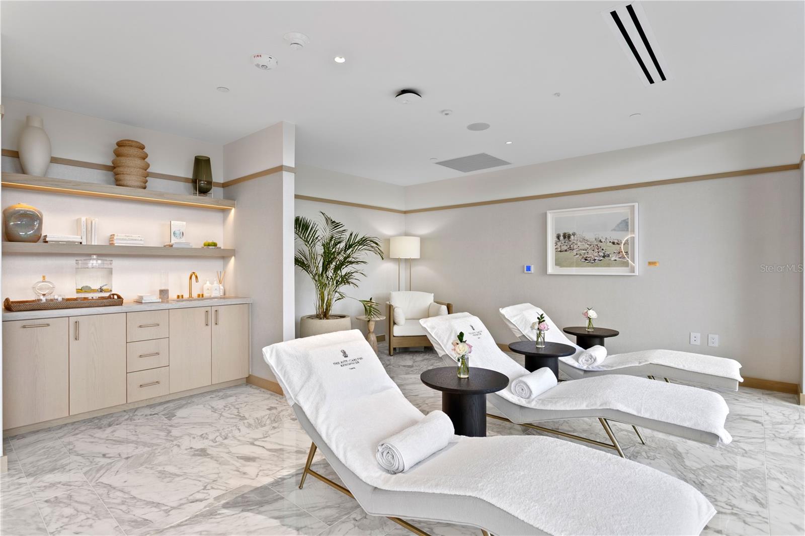 BAYSHORE YSABELLA CONDOMINIUM - Residential