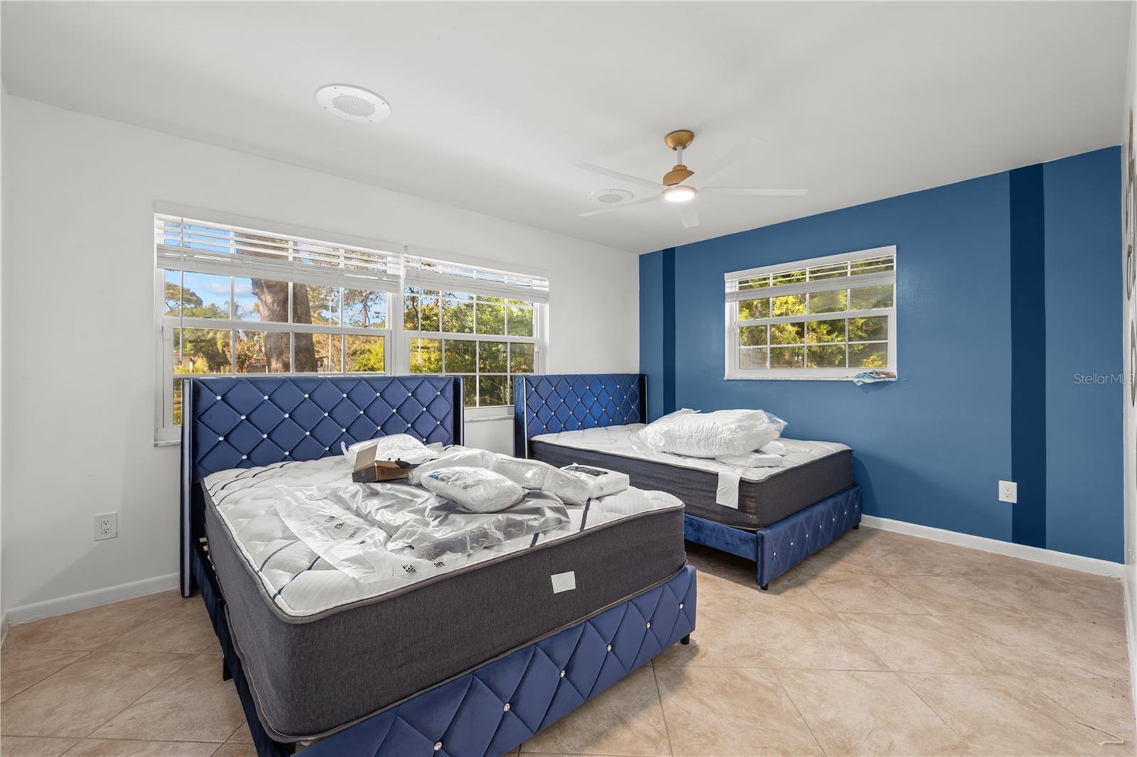 PINELLAS GROVES - Residential